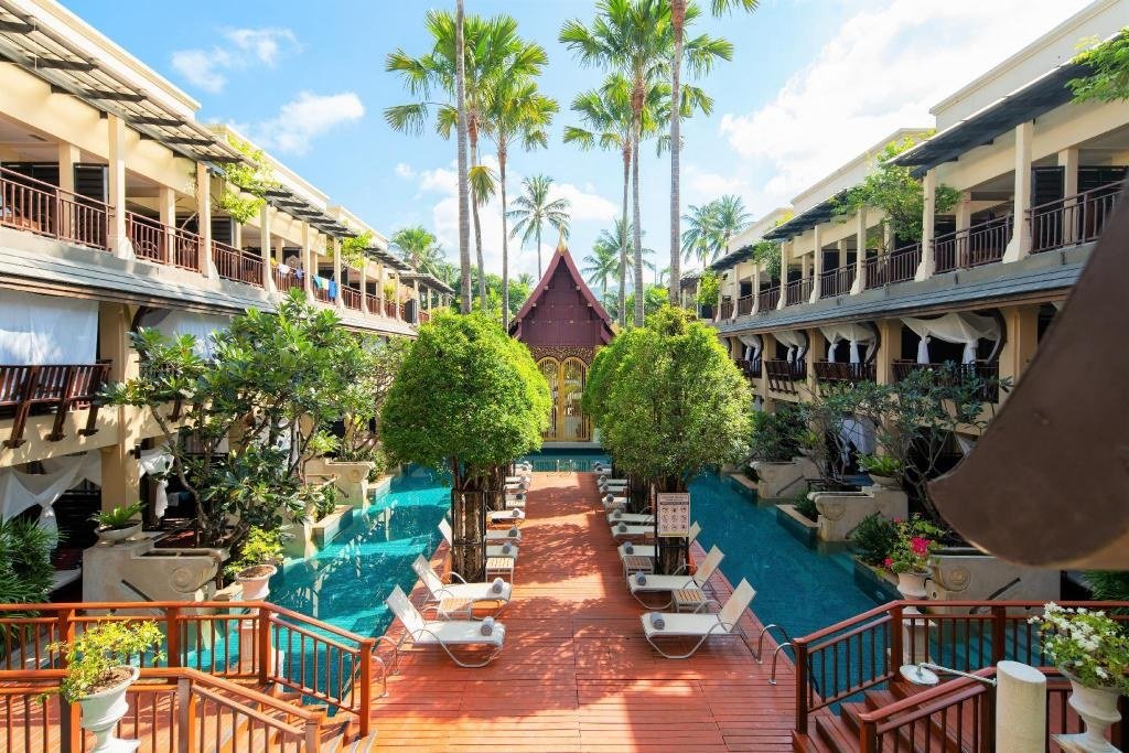 Burasari Phuket：室外泳池