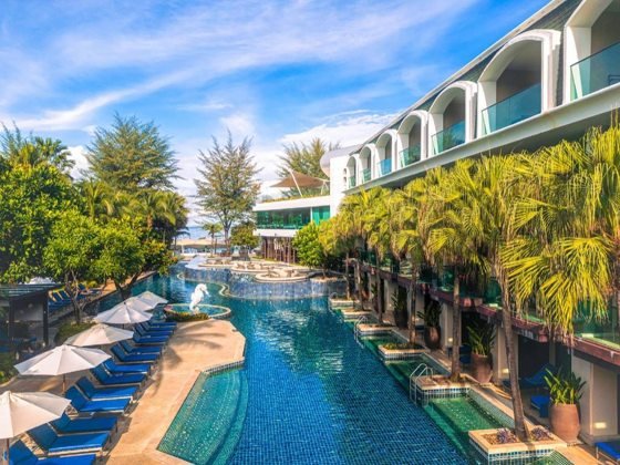 Phuket Graceland Resort & Spa：室外泳池