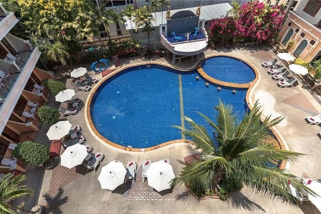 Tony Resort：泳池